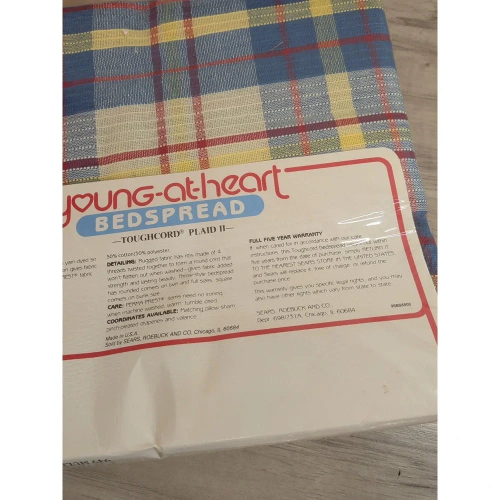 SEARS Young-at-heart BEDSPREAD ( BUNK SIZE 63 IN. X 90 IN. ) Finished Size 949
